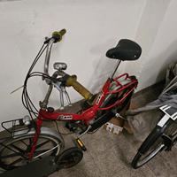 Bici d'epoca a motore scoppio 