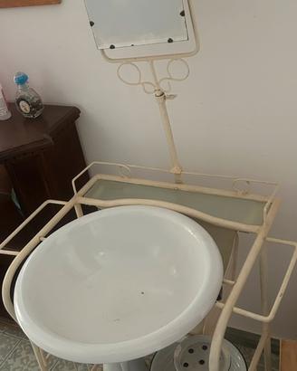 toelette bagno antico
