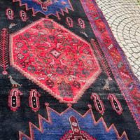 Tappeto molto antico anudatto a mano