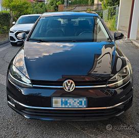 2018 Volkswagen Golf · Hatchback