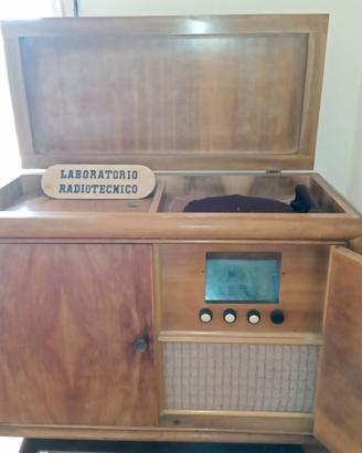 Giradischi e radio a valvole Vintage Epoca anni 60