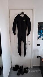 Muta neoprene + accessori (calzari, guanti, cappuc