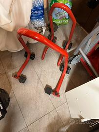 Cavalletti alza moto (anteriore e posteriore)
