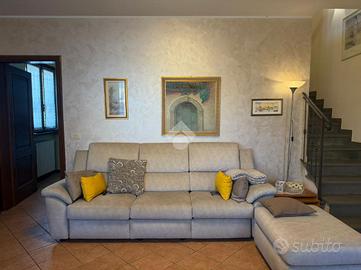 CASA DI CORTE A ALTOPASCIO
