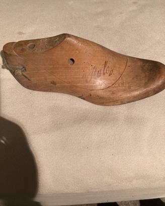 Scarpa in legno
