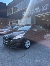 Peugeot 208 1.0 neopatentati