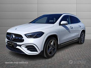 MERCEDES-BENZ GLA 200 d AMG Line Premium Plus auto