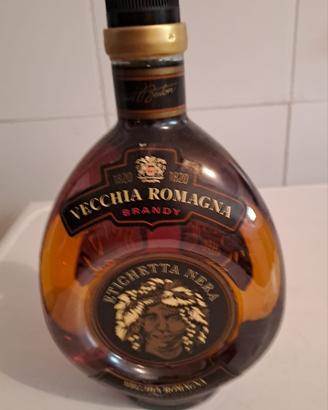 Vecchia Romagna brandy etichetta nera