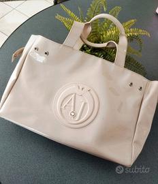 Borsa Armani
