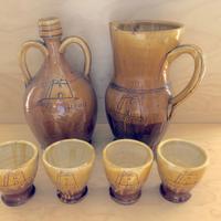 Set vecchie caraffe da osteria con bicchierini