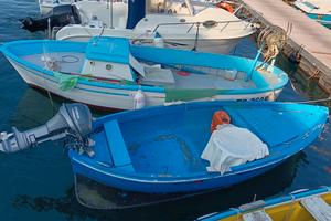  gozzo e motore  a prezzo 