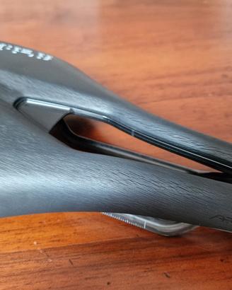 Fizik Vento Argo r1 Light