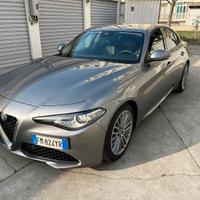 Alfa Romeo Giulia 2.2 Turbodiesel 180 CV AT8 Busin