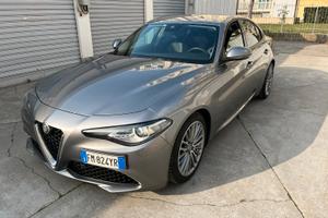 Alfa Romeo Giulia 2.2 Turbodiesel 180 CV AT8 Busin