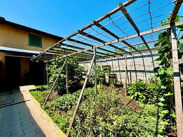 CASA INDIPENDENTE A PRATO