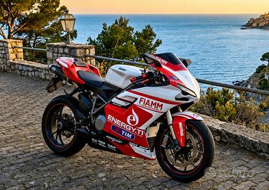 DUCATI 848