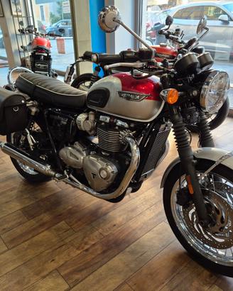 Triumph Bonneville T120 ACCESSORIATA