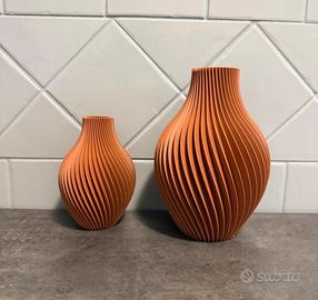 Coppia di vasi decorativi moderni - Marrone
