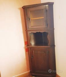 MOBILE AD ANGOLO IN ABETE