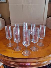 bicchieri a calice in vetro 