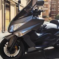 Yamaha T Max - 2012
