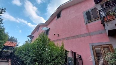 Riposto:panoramico appartavilla 3 vani con garage