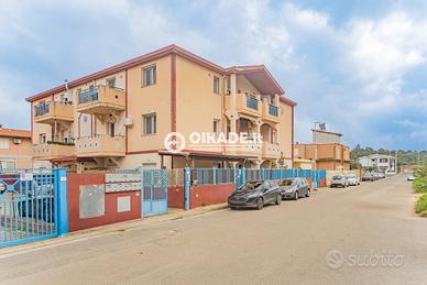 Trivano con balcone e posto auto a Capoterra