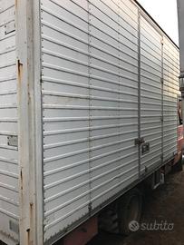 Cassone in alluminio con imperiale per Iveco Daily
