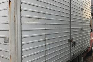 Cassone in alluminio con imperiale per Iveco Daily