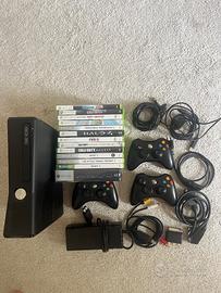 Xbox 360 Slim + 3 controller + 13 giochi