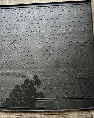 Tappeto in gomma per baule Passat