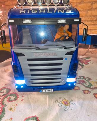 Camion con rimorchio ribaltabile R/C 1/14 Tamiya