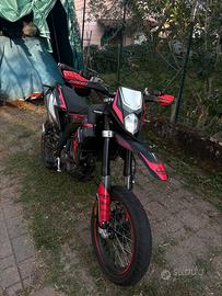 Moto motard 125