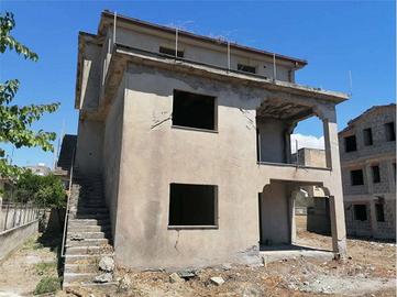 Palazzo / Stabile di 306 m² con più di 5 locali a 