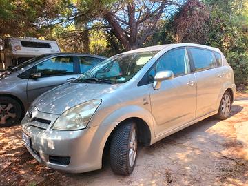 Toyota Corolla Verso 2004