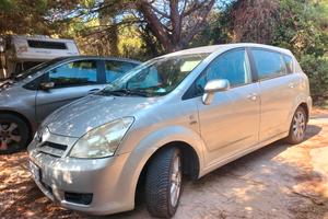 Toyota Corolla Verso 2004