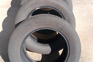 4 pneumatici Michelin ESTIVI 215/60R16 usati