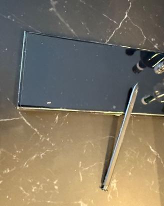 Samsung s23 ultra con auricolari oiginali