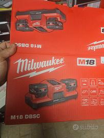 stazione di ricarica batterie Milwaukee 