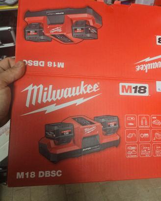 stazione di ricarica batterie Milwaukee 