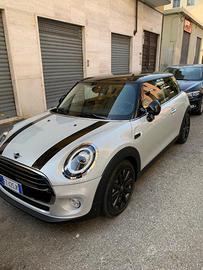 Mini Copper 1.6 benzina (136cv) cambio automatico