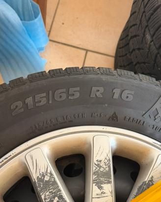 4 gomme invernali