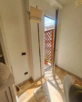 Lampada alogena a piantana con asta 200 cm ottone