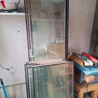 Vetri doppi per finestra e portafinestra