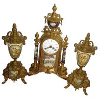 Trittico da camino con orologio e due vasi