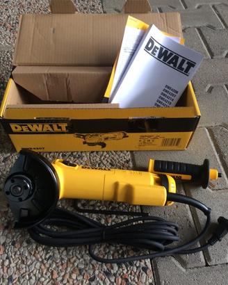 Smerigliatrice angolare DeWalt DWE4207