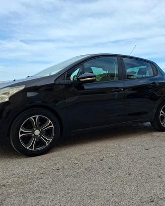 PEUGEOT 208 1.4 HDI 68 CV