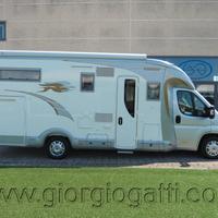 Camper semintegrale laika kreos 5009 con garage