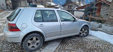 VOLKSWAGEN Golf 4ª serie - 2002