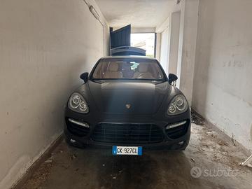 Porsche cayenne turbo